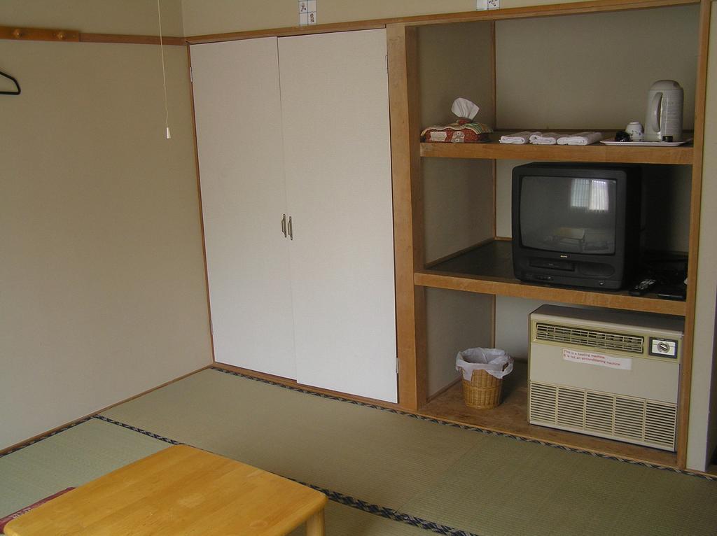 Pension Young House NakaNakafurano Zimmer foto